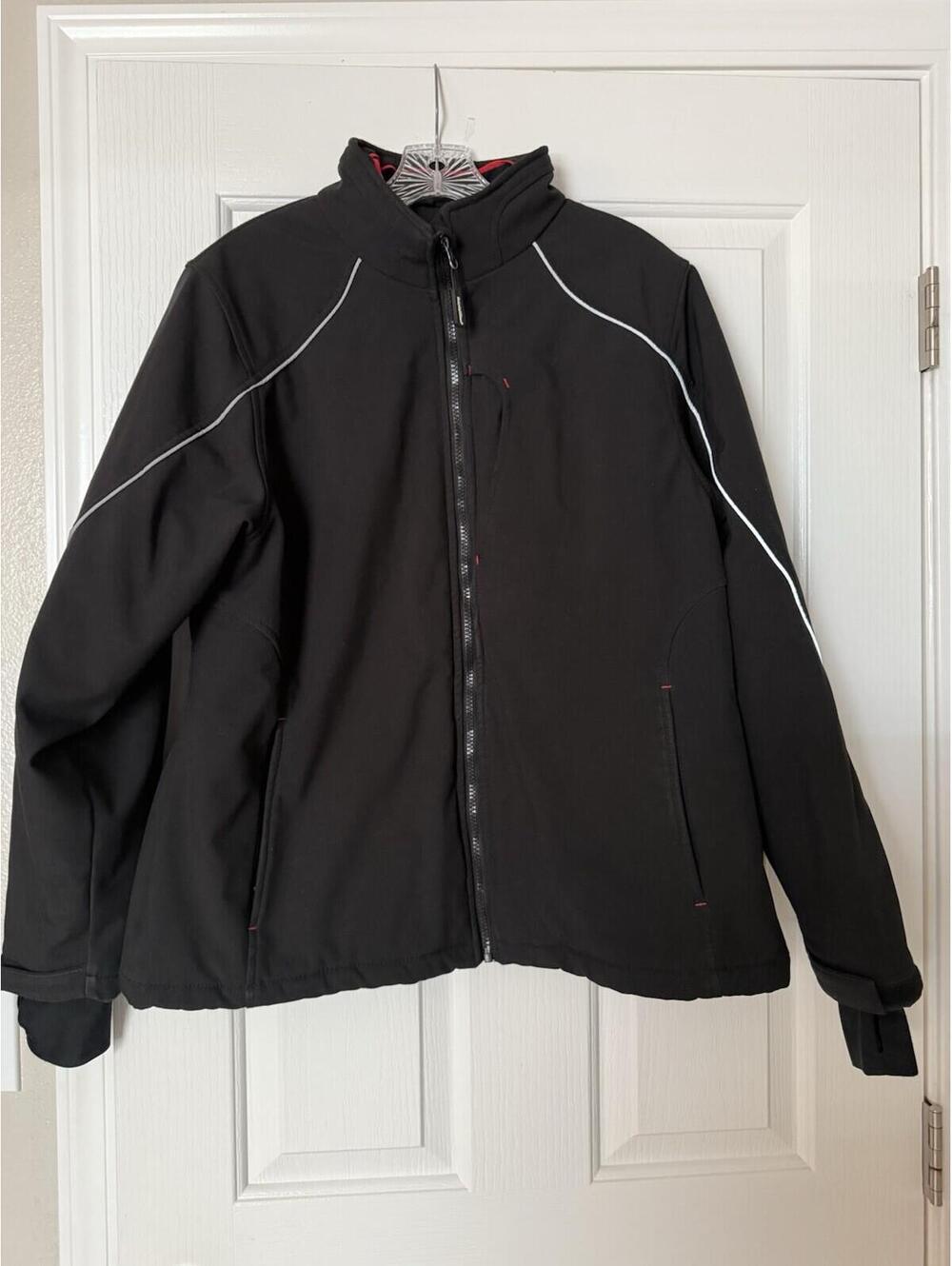 RefrigiWear Jacket Womens  Large Black Soft Shell Insulated Full Zip Coat sz L
